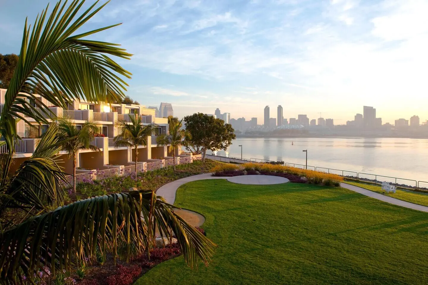 Coronado Island Resort Meeting Space - Bayside Lawn